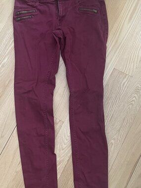 Hollister - Burgundy Skinny Jeans